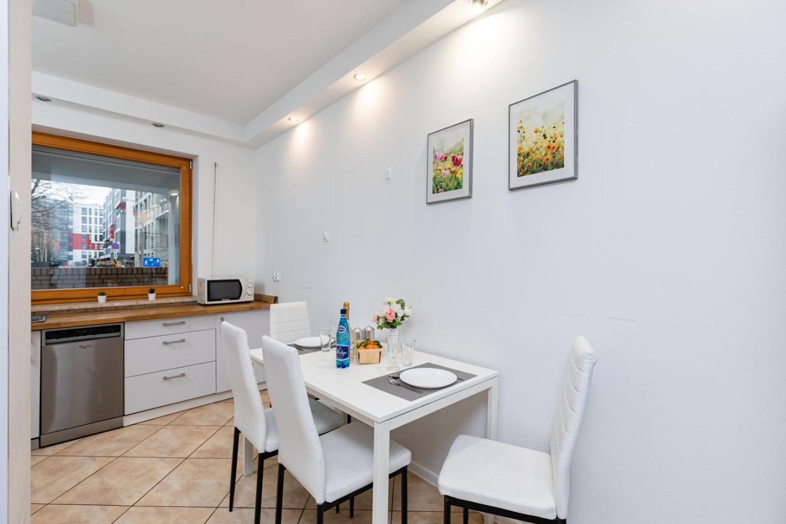 Superapart Chelmska 9 Varşovia Exterior foto
